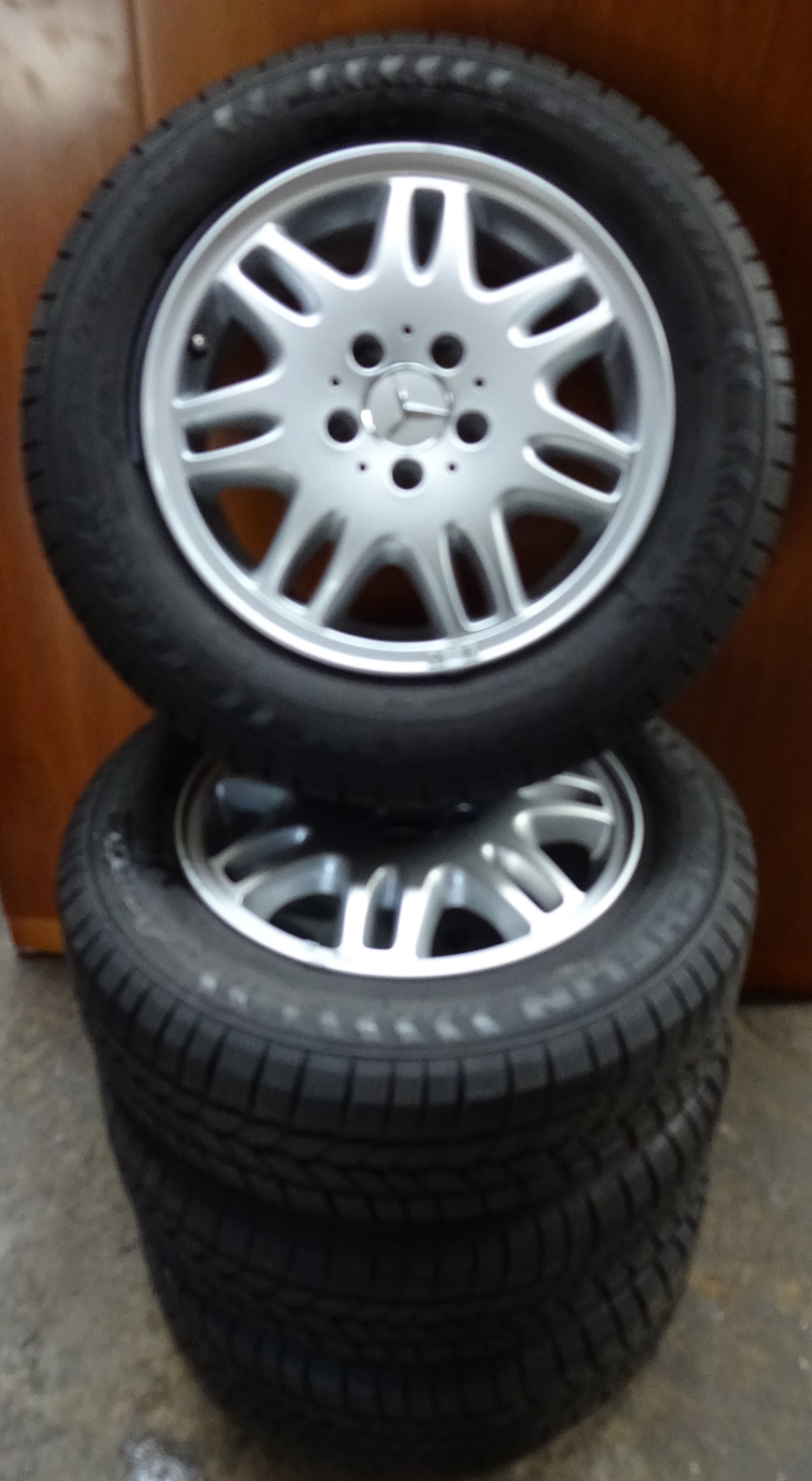 Winterräder Mercedes store Vito Continental 205/65 R16C DOT3520 5,5-6mm